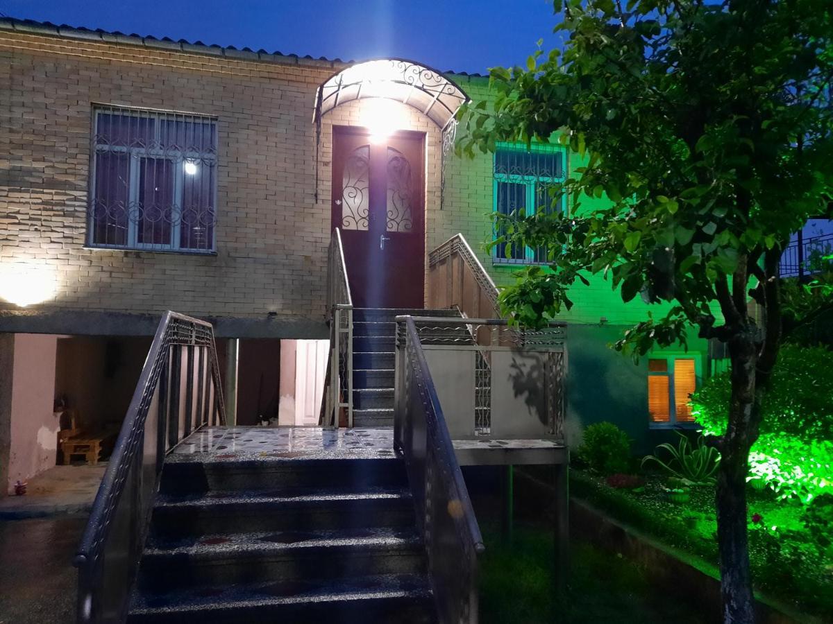 Sisi Guest House Kutaisi Exterior photo